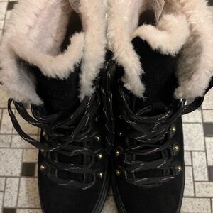 Tory Burch Cooper Suede Shearling lined boots